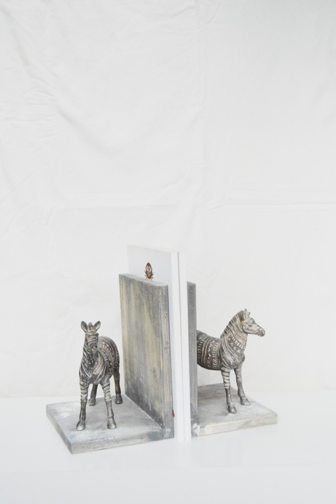 Book Holders beli handmade - Slika 4