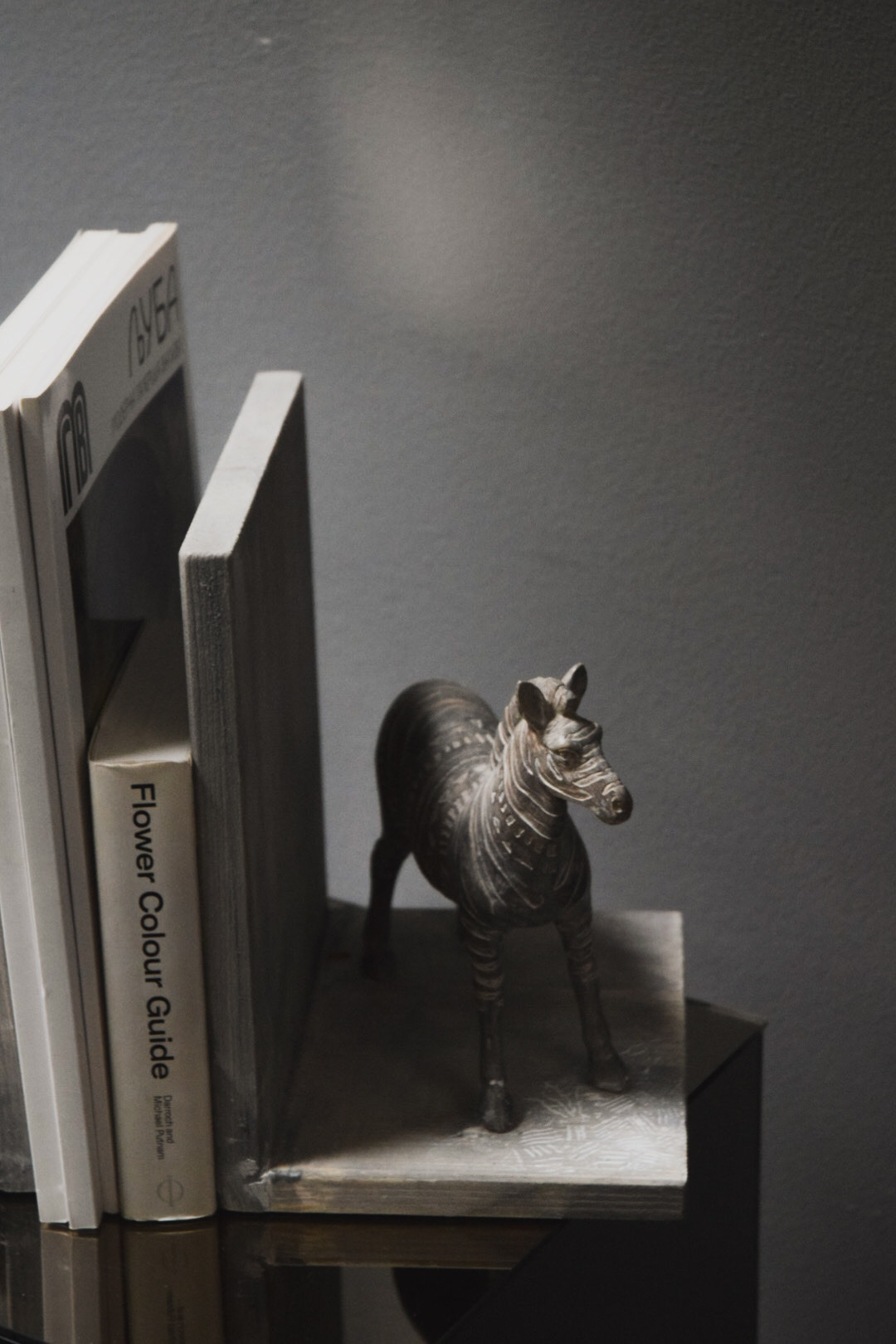 Book Holders beli handmade - Slika 7